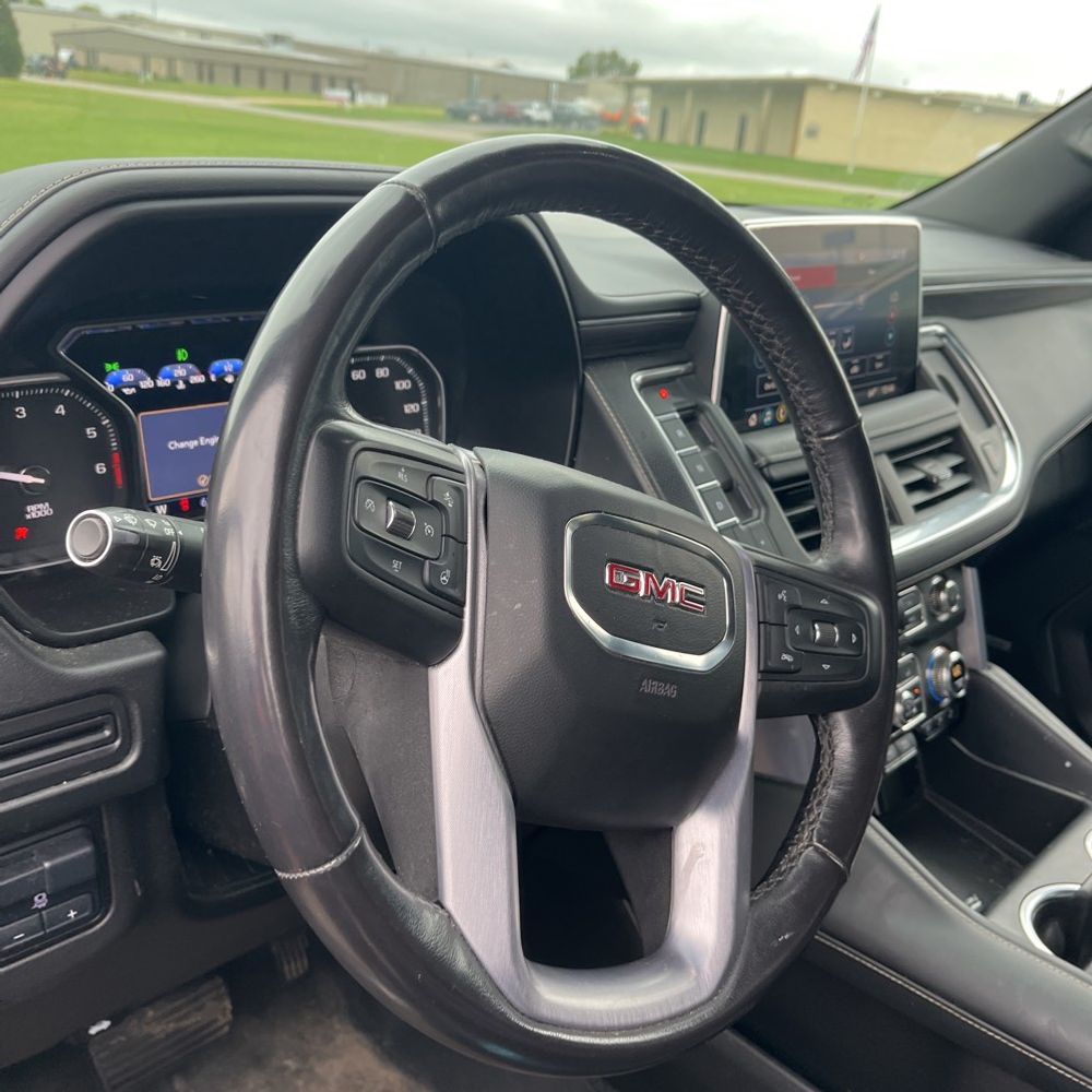 2021 GMC Yukon SLT