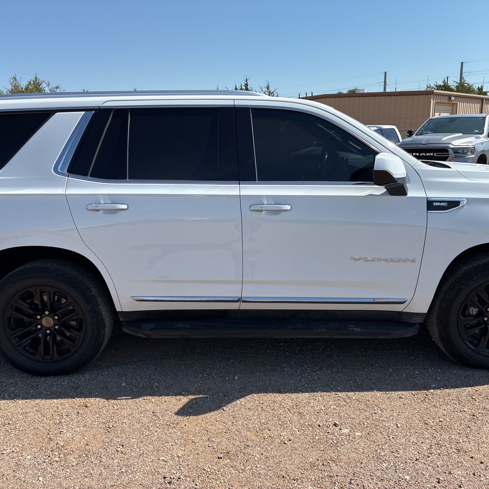 2023 GMC Yukon SLT