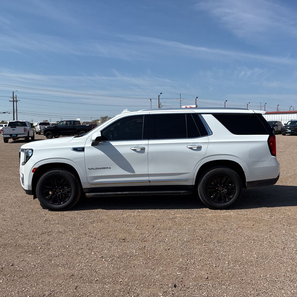 2023 GMC Yukon SLT