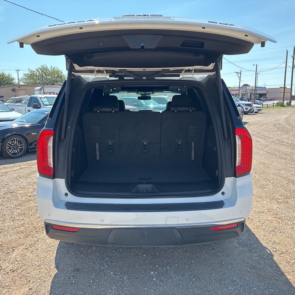 2023 GMC Yukon SLT