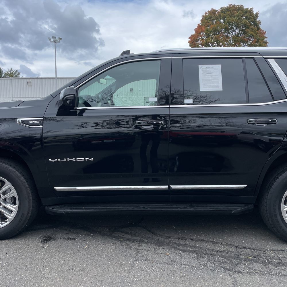 2024 GMC Yukon SLT
