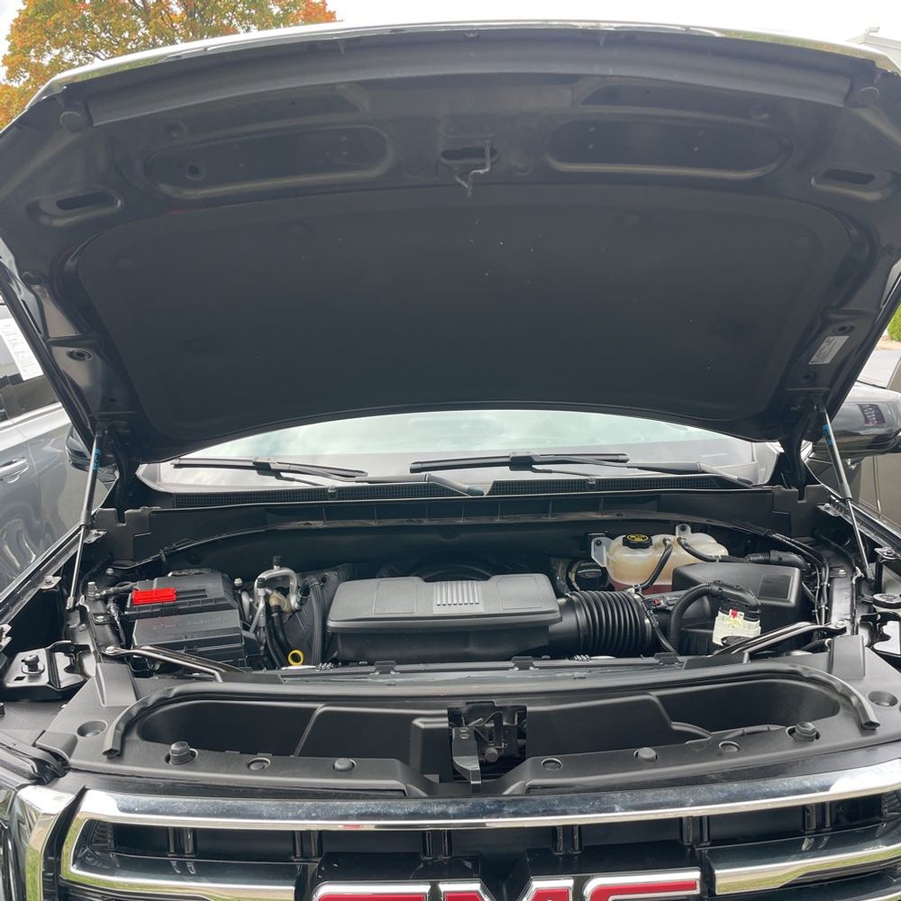 2024 GMC Yukon SLT