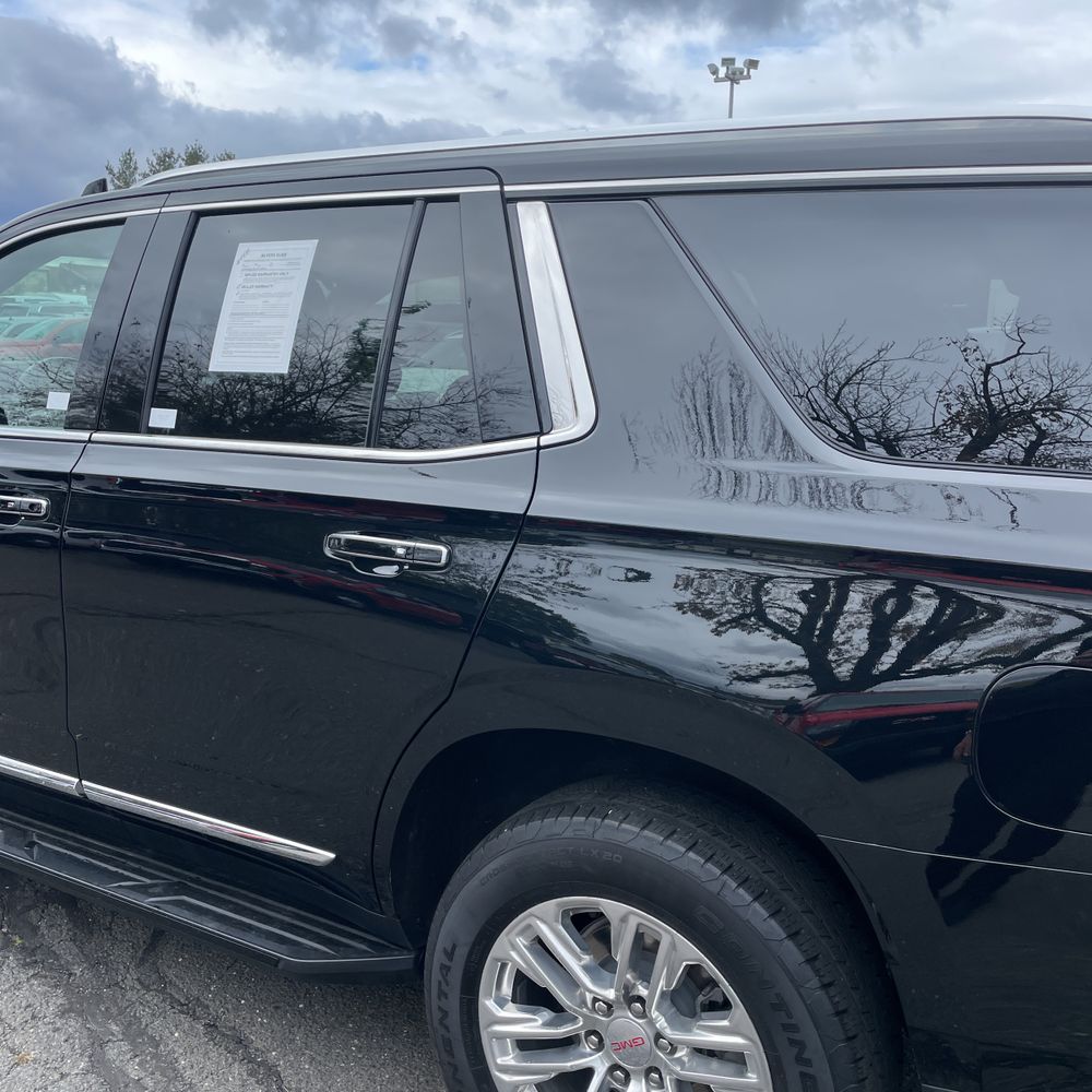 2024 GMC Yukon SLT