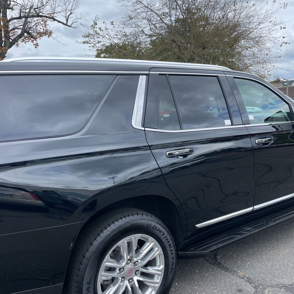 2024 GMC Yukon SLT