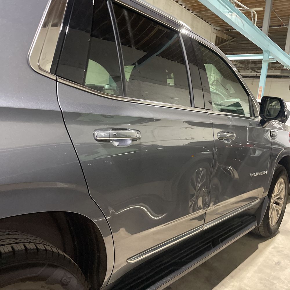 2021 GMC Yukon SLT 4D SUV 4WD