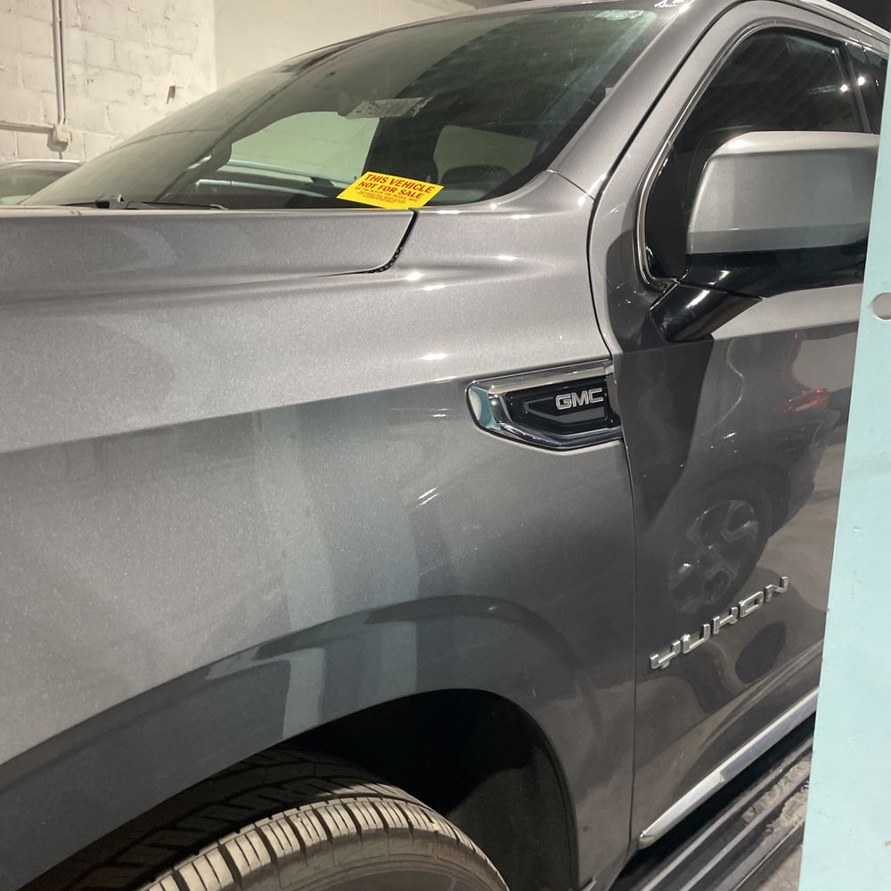 2021 GMC Yukon SLT 4D SUV 4WD