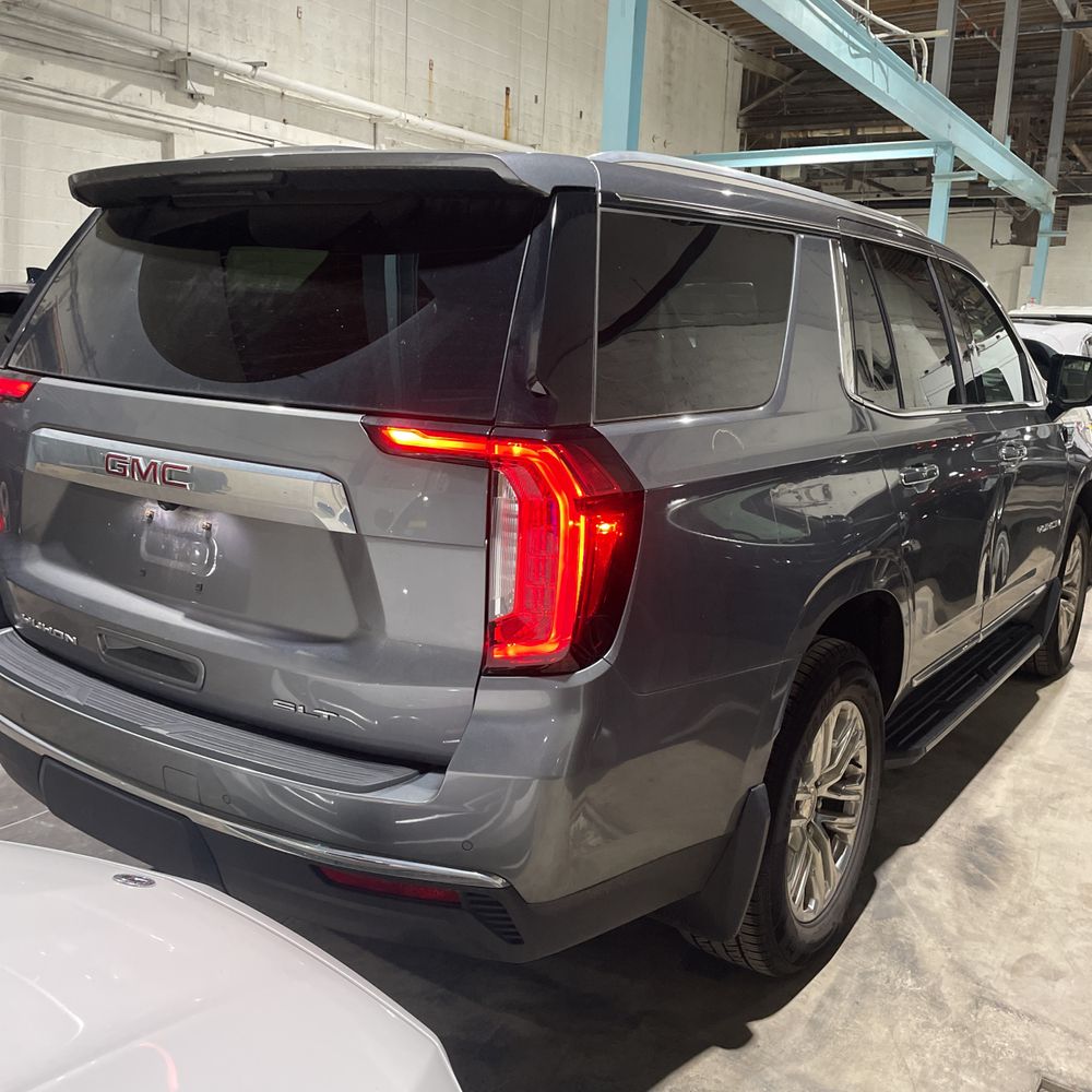 2021 GMC Yukon SLT 4D SUV 4WD