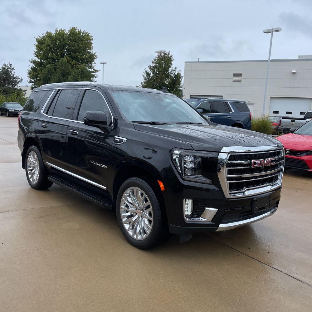 2024 GMC Yukon SLT