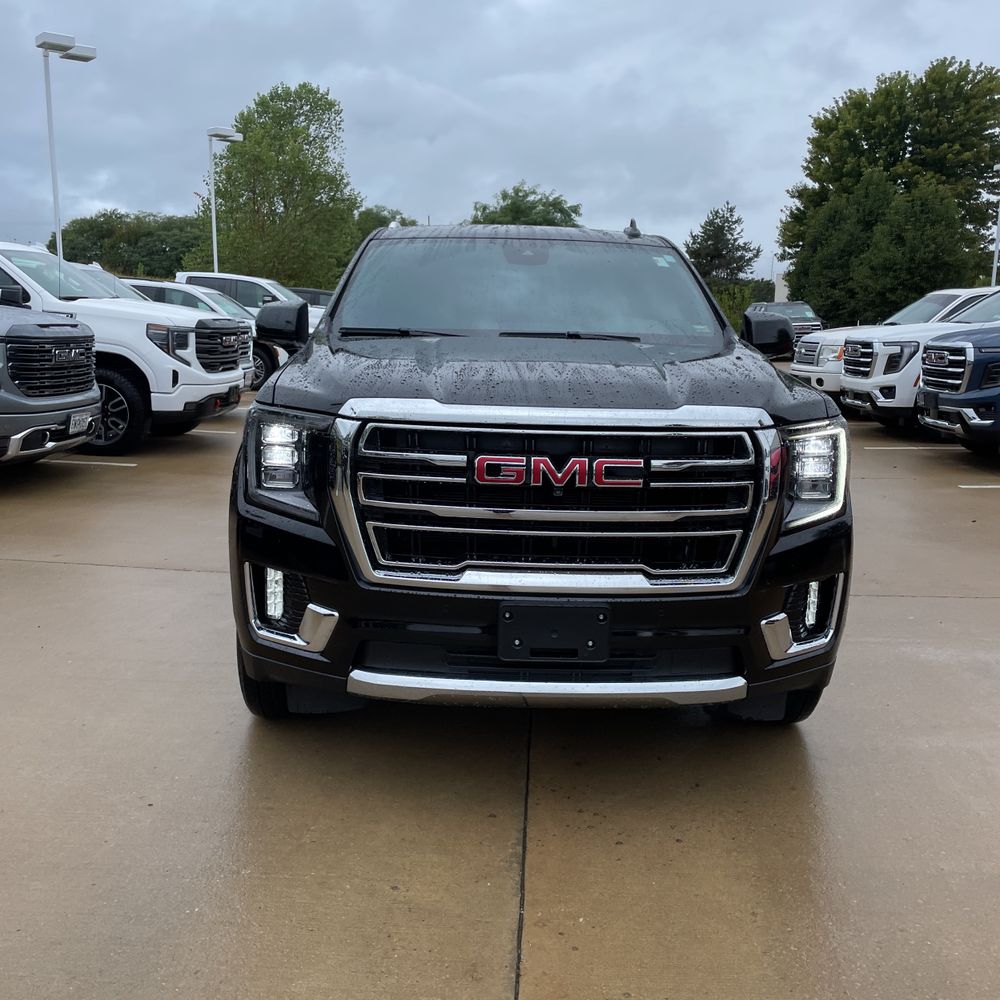 2024 GMC Yukon SLT