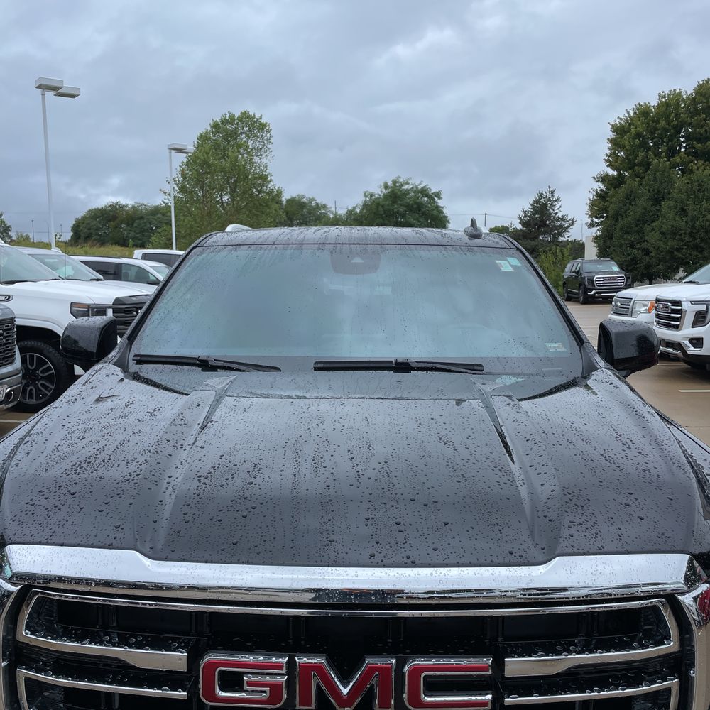 2024 GMC Yukon SLT