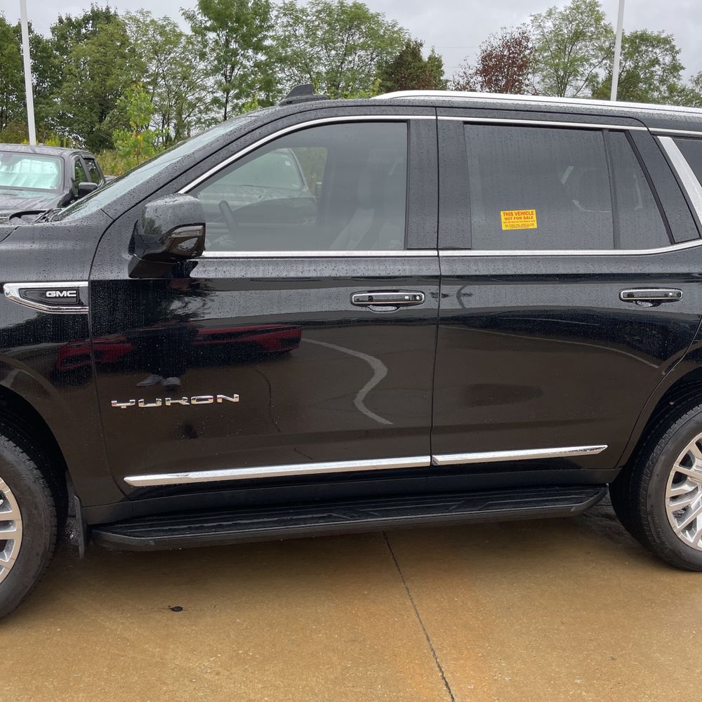 2024 GMC Yukon SLT