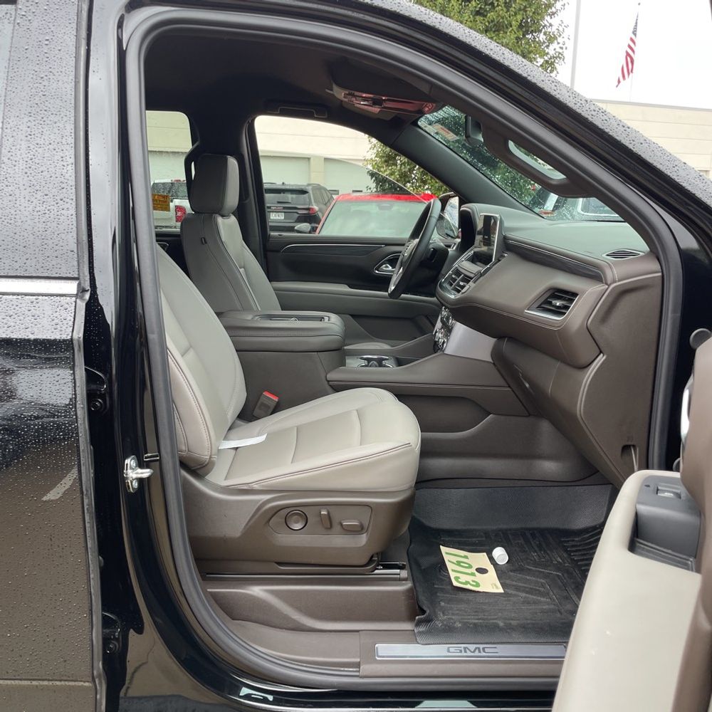 2024 GMC Yukon SLT