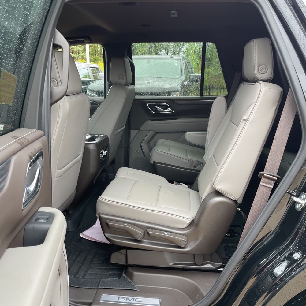 2024 GMC Yukon SLT
