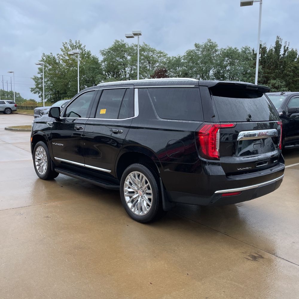 2024 GMC Yukon SLT