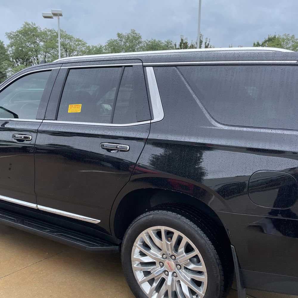 2024 GMC Yukon SLT