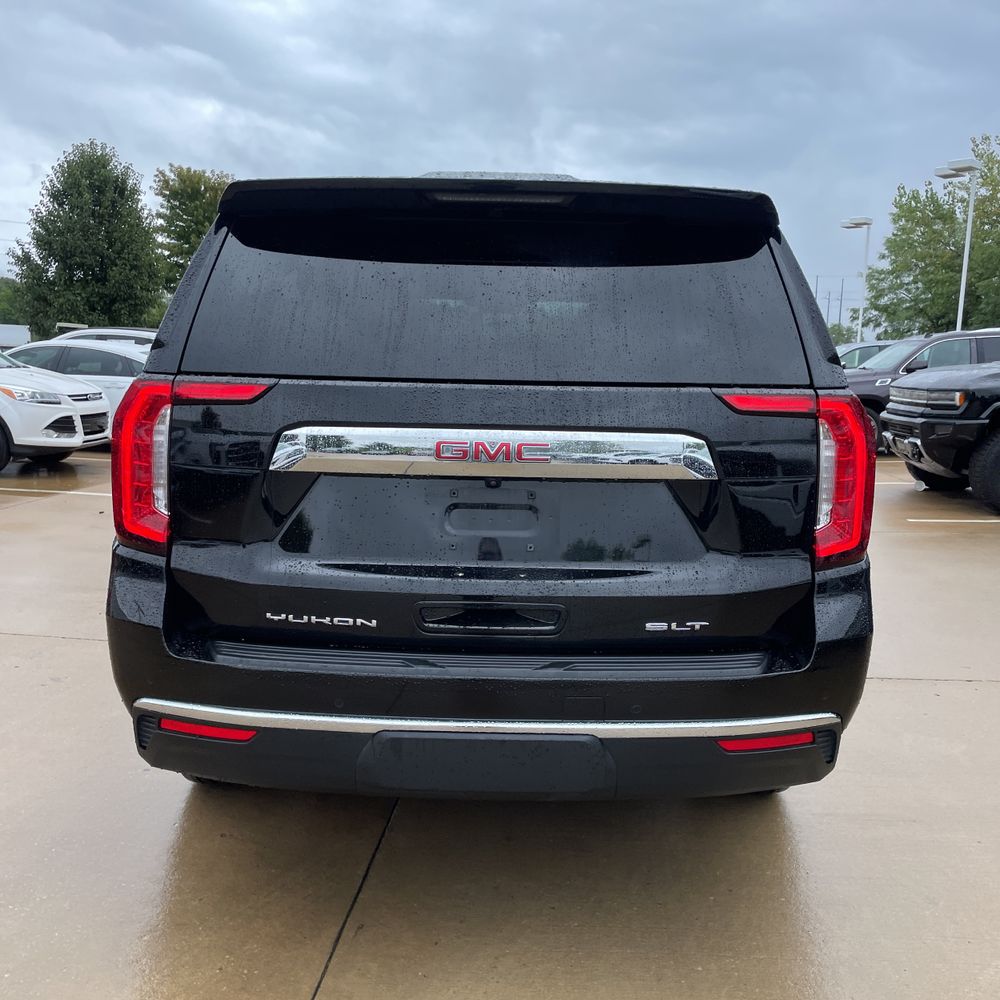 2024 GMC Yukon SLT