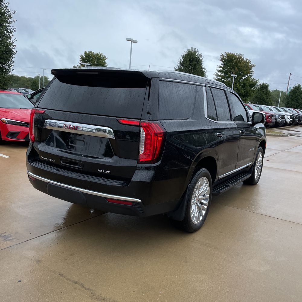 2024 GMC Yukon SLT