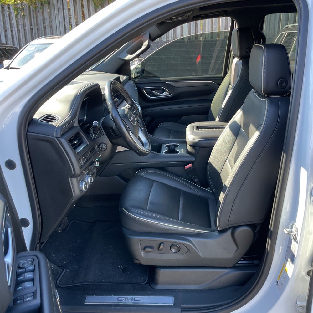2022 GMC Yukon SLT