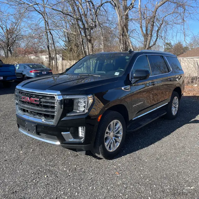 2023 GMC Yukon SLT