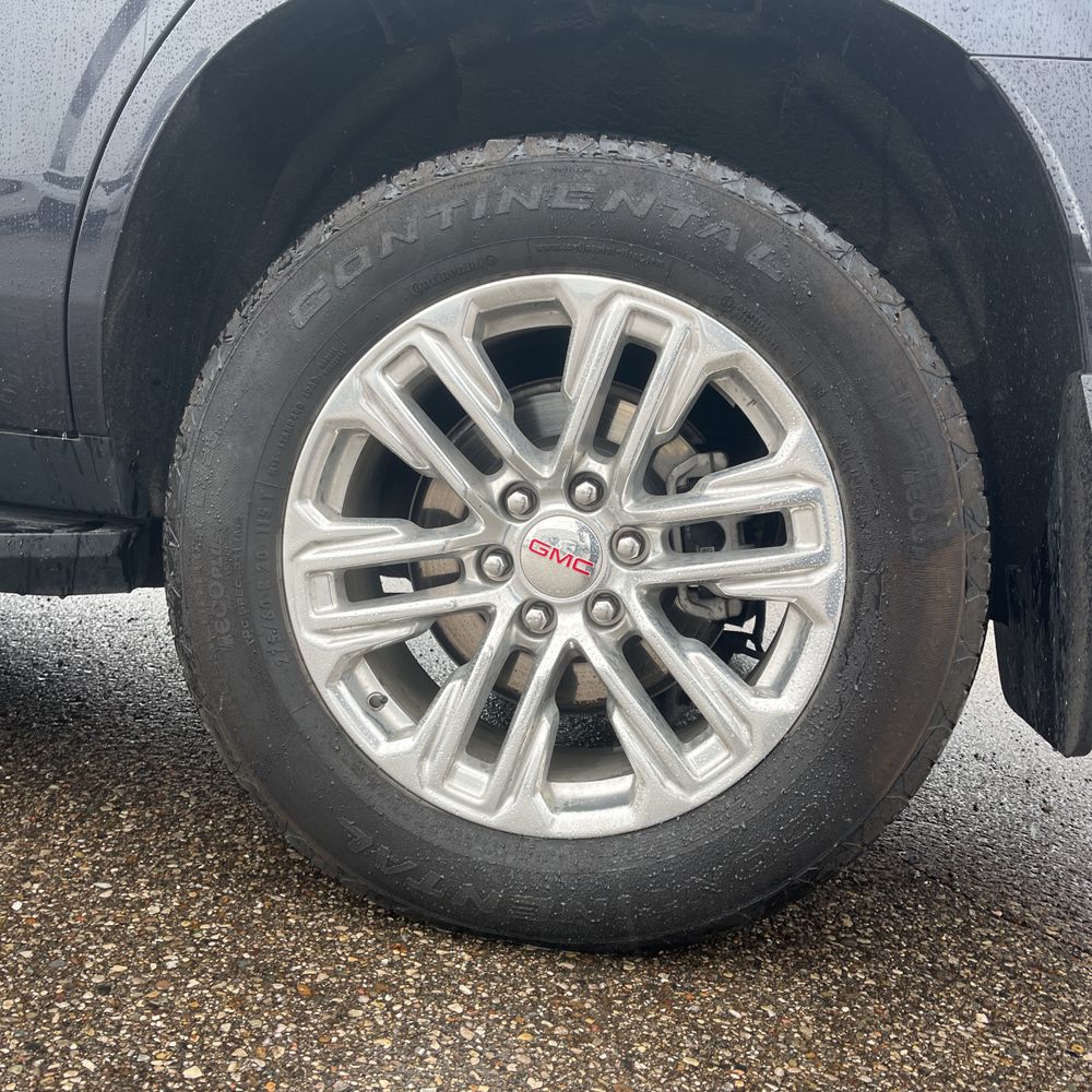 2024 GMC Yukon SLT