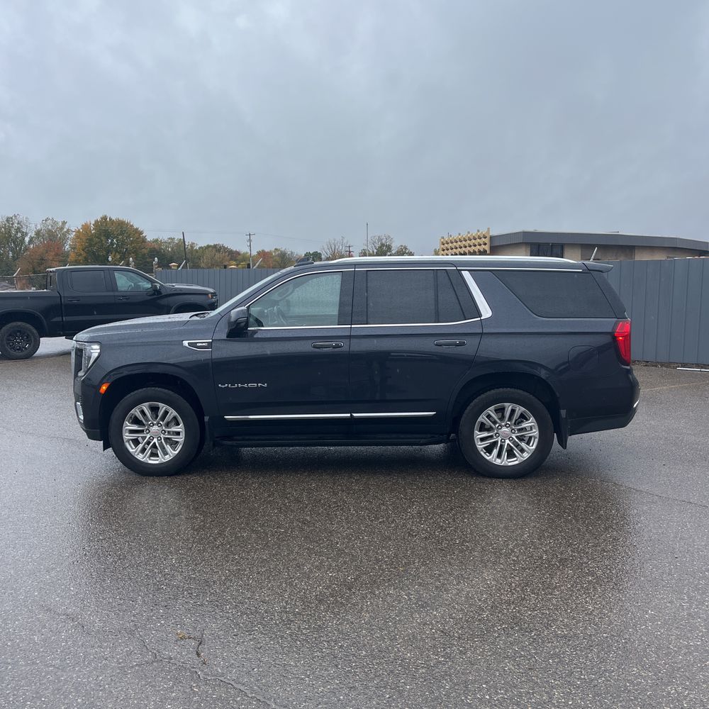 2024 GMC Yukon SLT