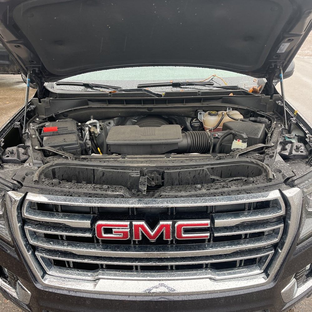 2024 GMC Yukon SLT