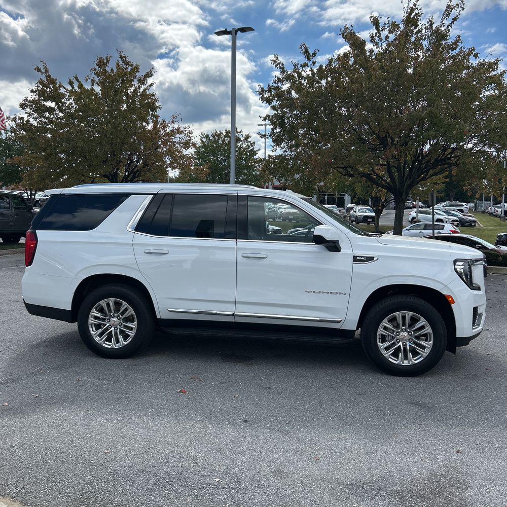 2024 GMC Yukon SLT