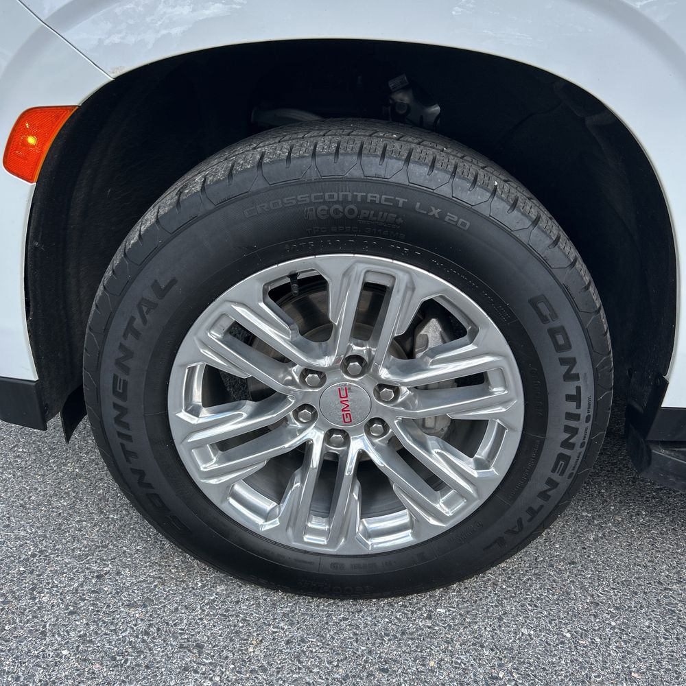2024 GMC Yukon SLT