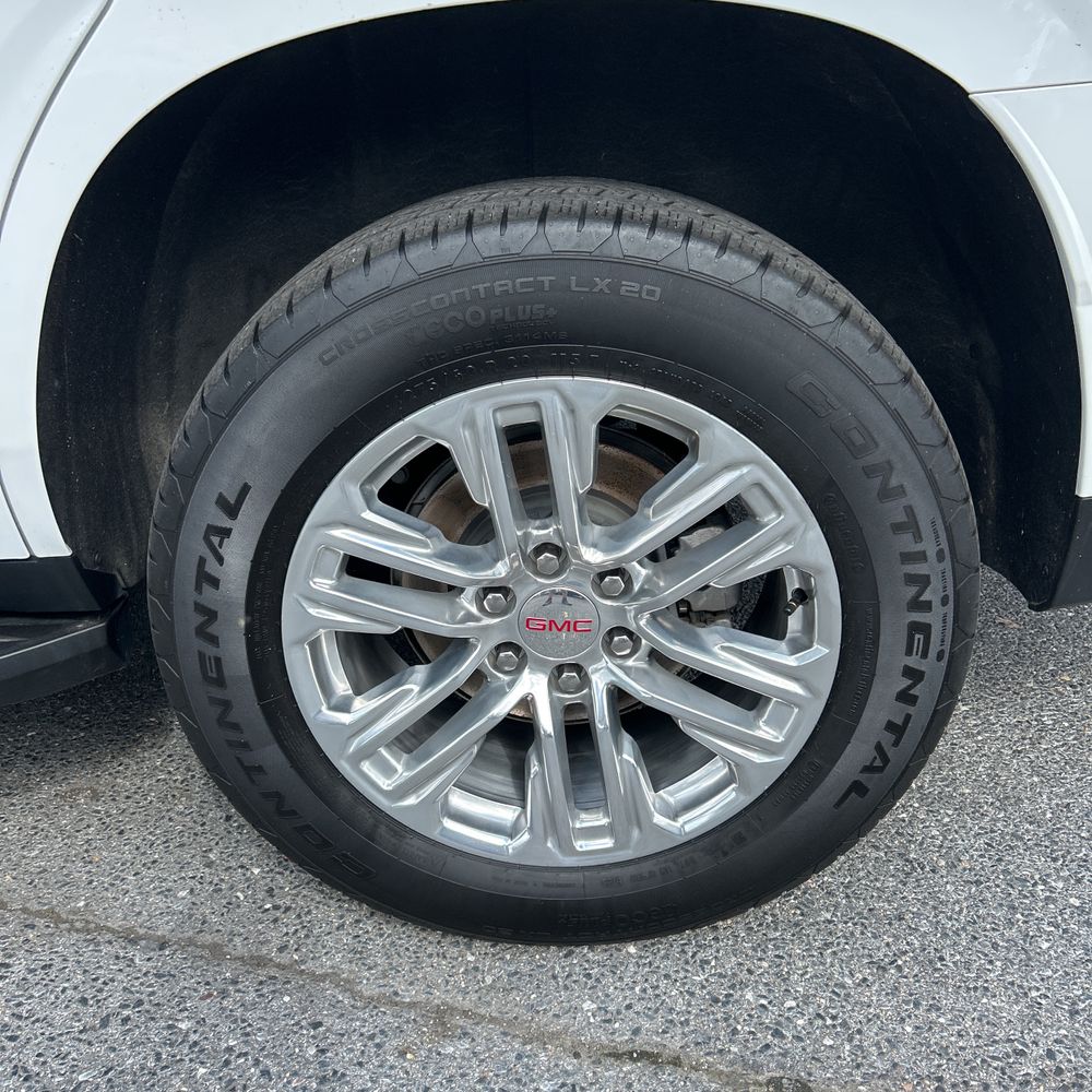2024 GMC Yukon SLT