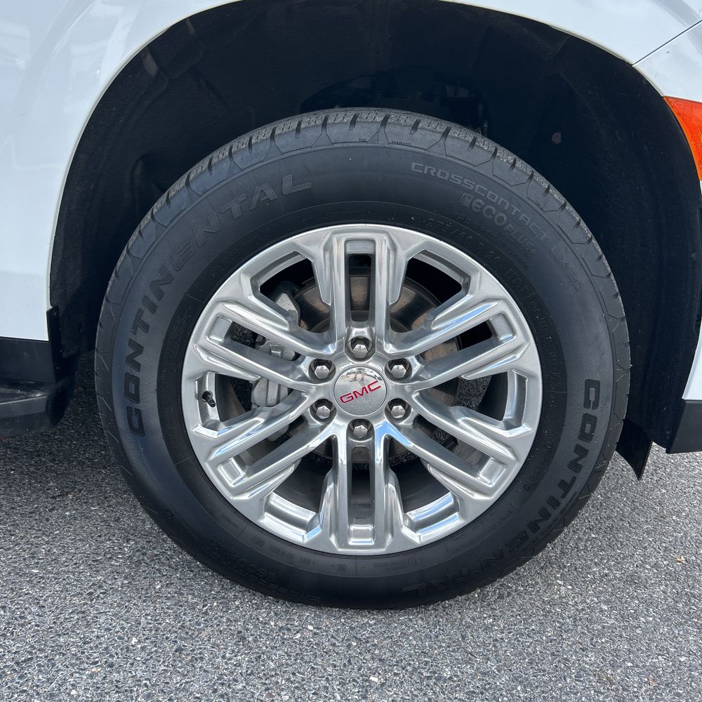 2024 GMC Yukon SLT