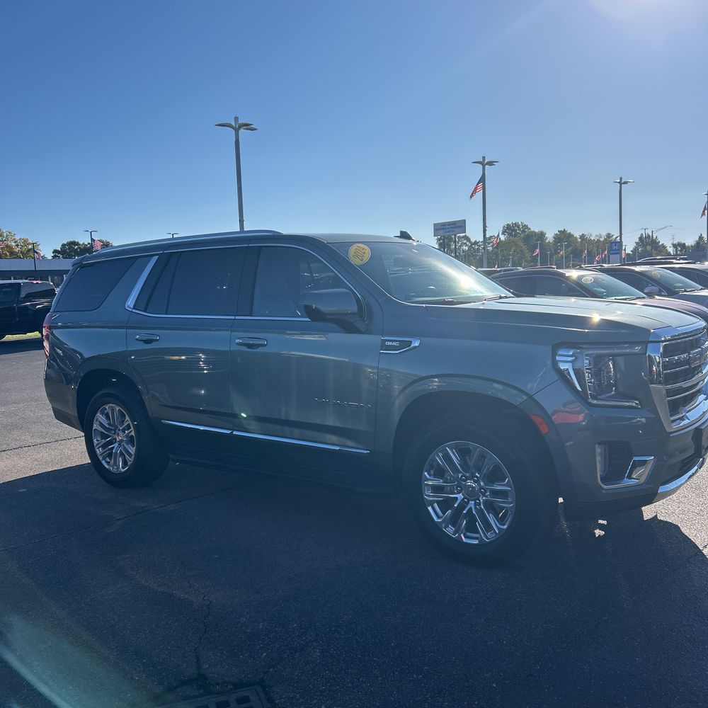 2024 GMC Yukon SLT