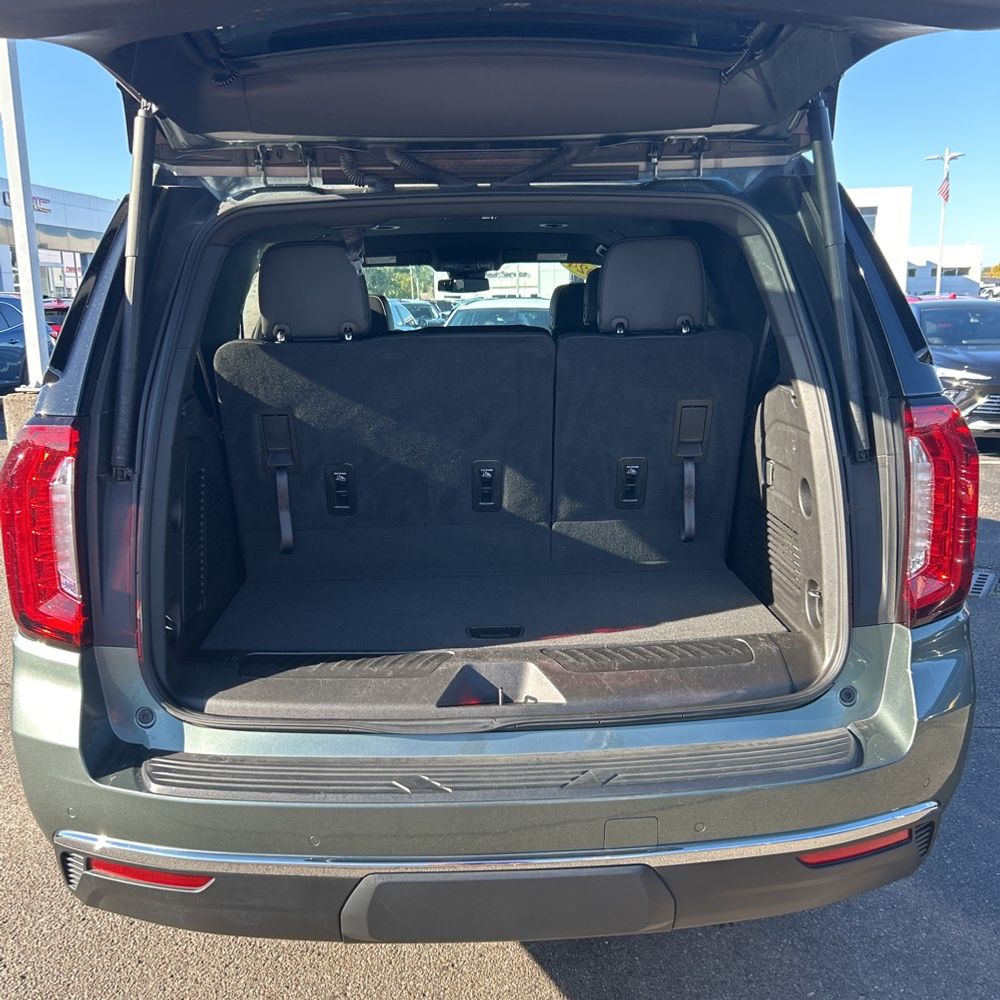 2024 GMC Yukon SLT