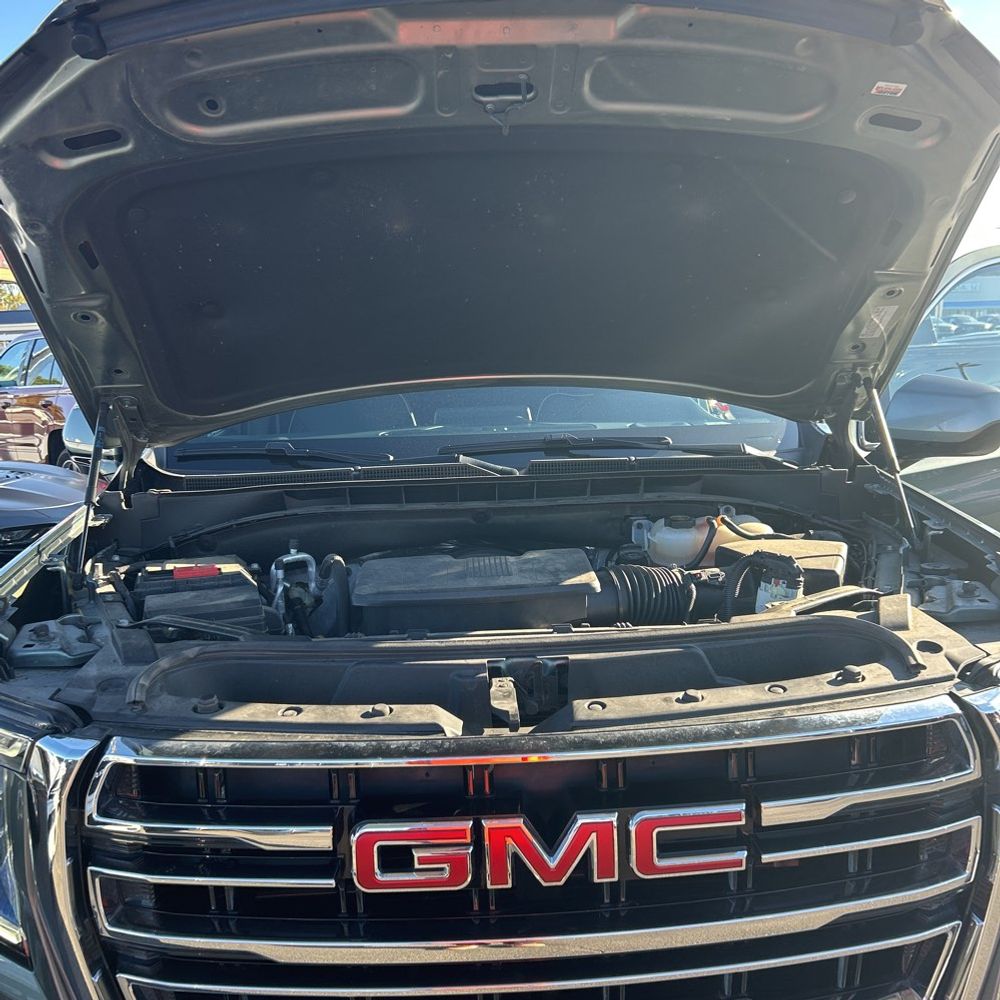 2024 GMC Yukon SLT