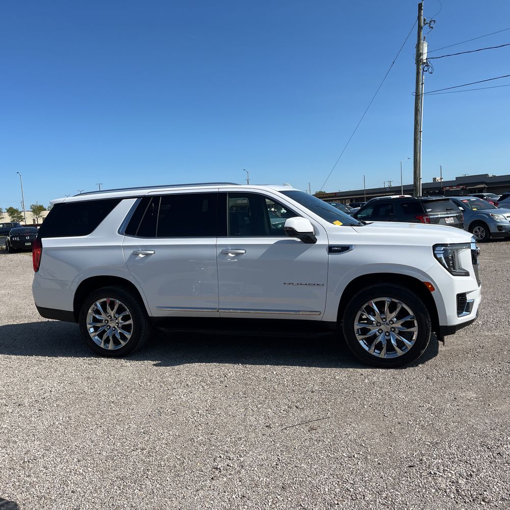 2022 GMC Yukon SLT