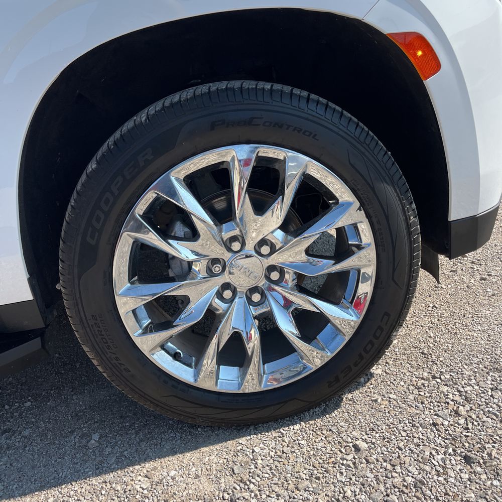 2022 GMC Yukon SLT
