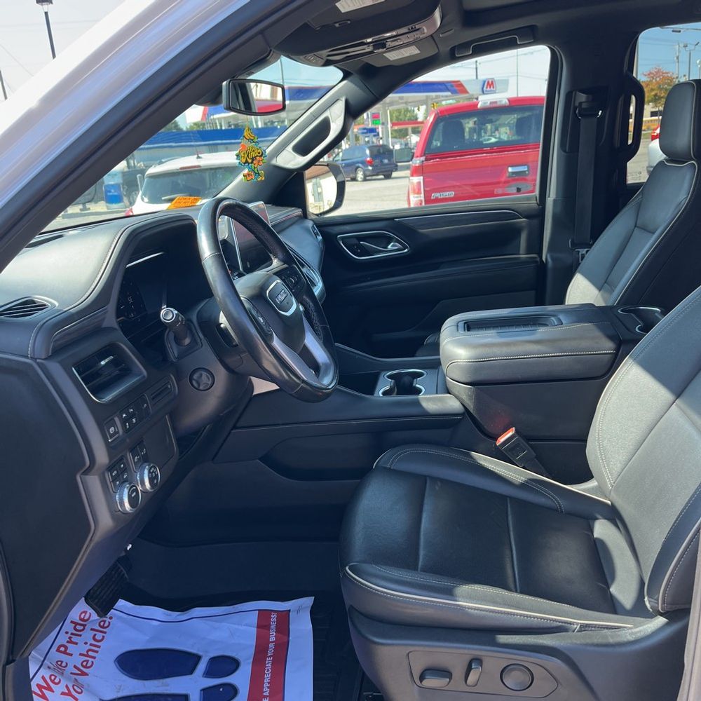 2022 GMC Yukon SLT