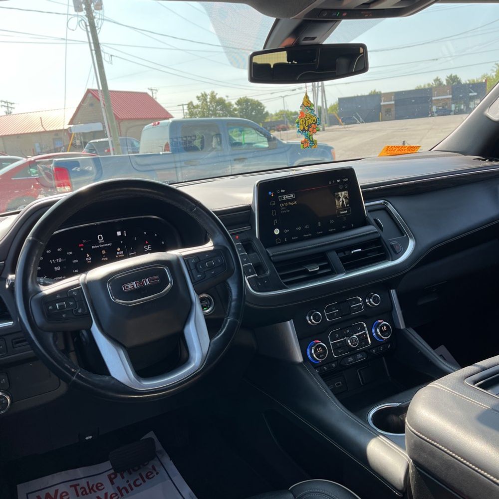 2022 GMC Yukon SLT
