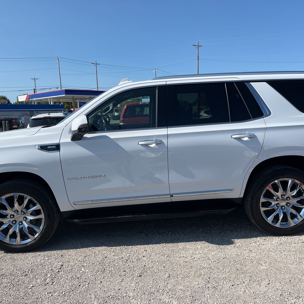 2022 GMC Yukon SLT