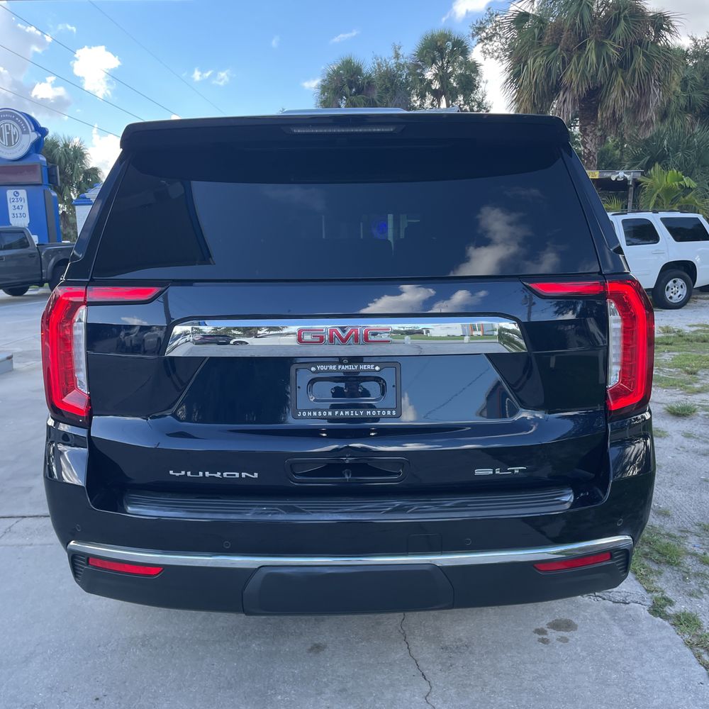 2021 GMC Yukon SLT