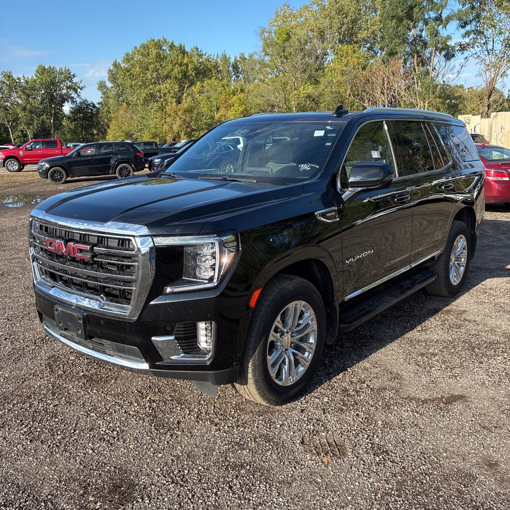 2023 GMC Yukon SLT