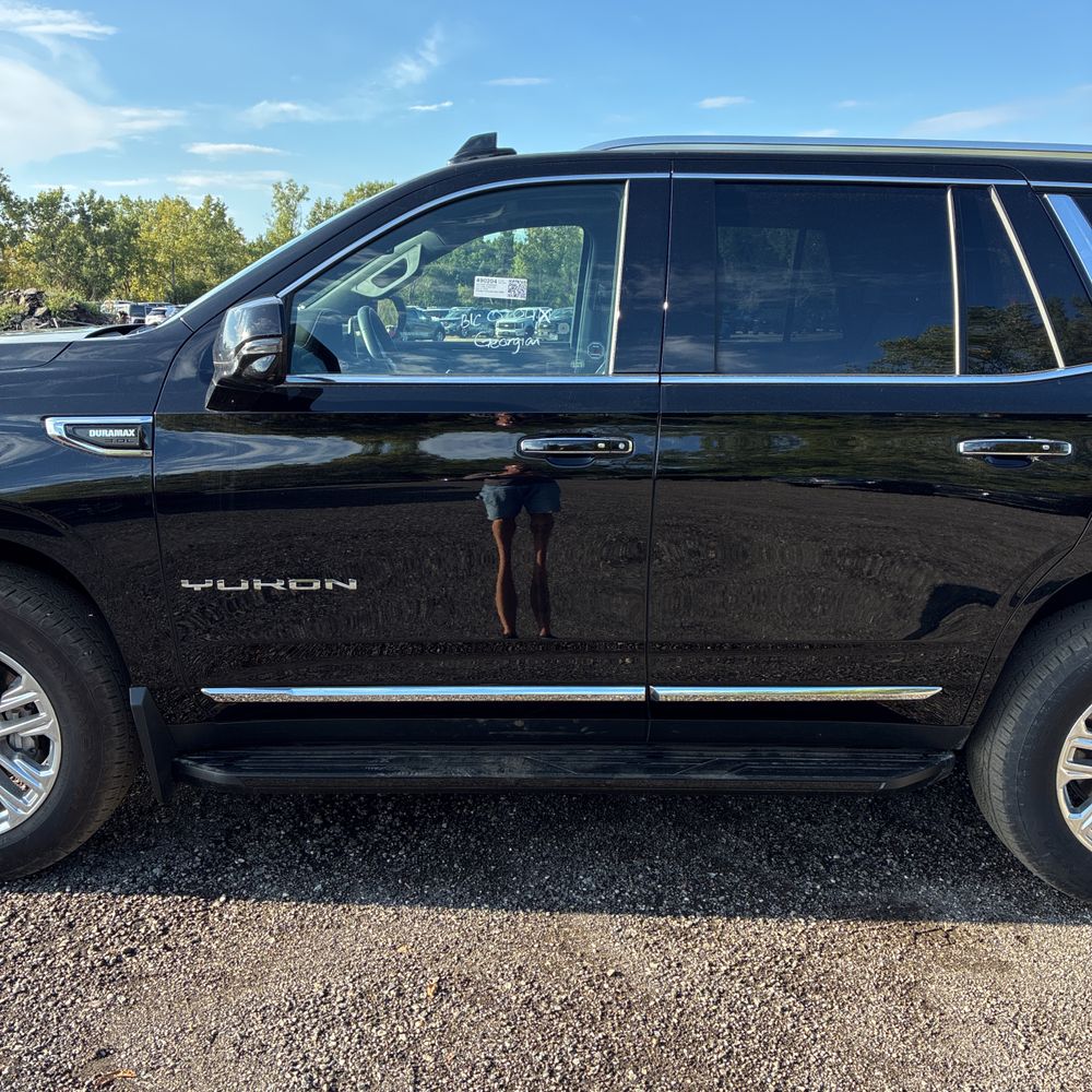 2023 GMC Yukon SLT