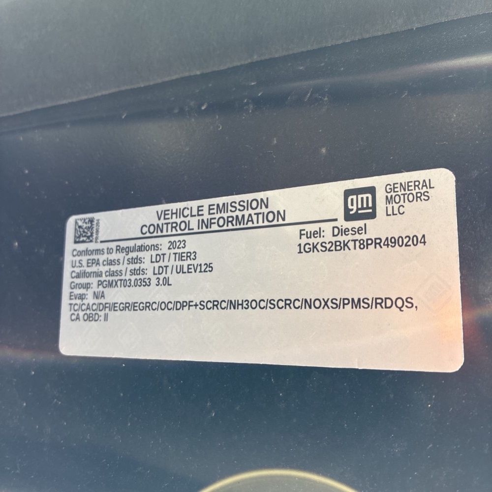 2023 GMC Yukon SLT