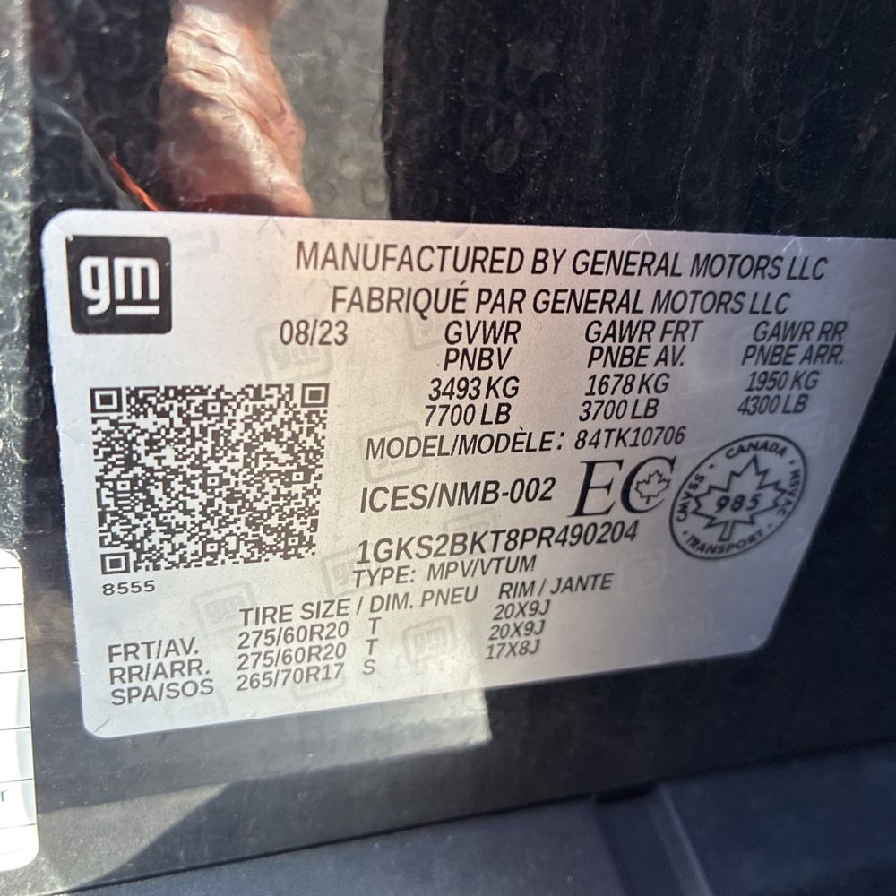 2023 GMC Yukon SLT