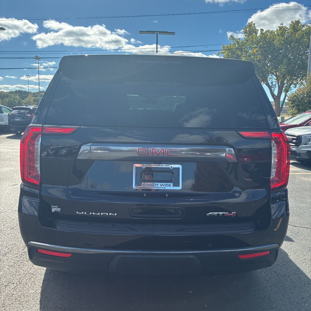 2024 GMC Yukon AT4