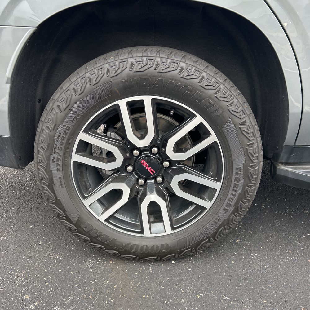 2023 GMC Yukon AT4