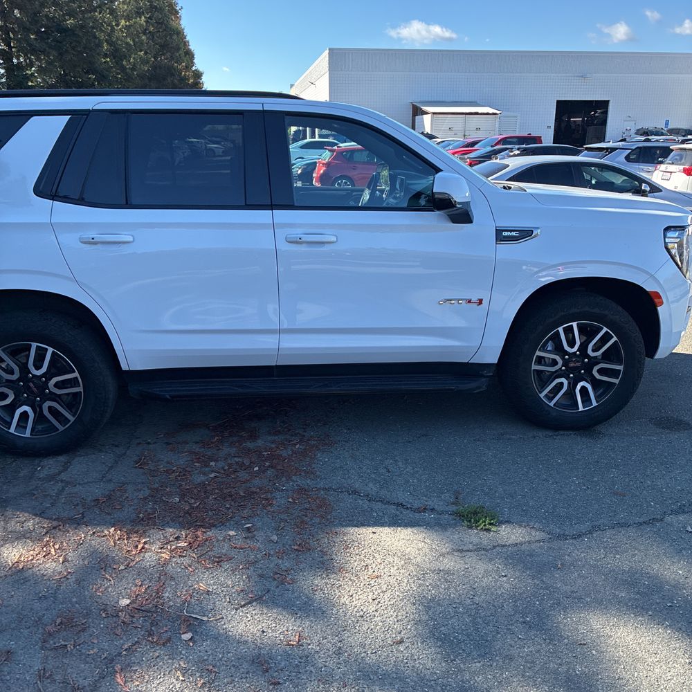 2023 GMC Yukon AT4