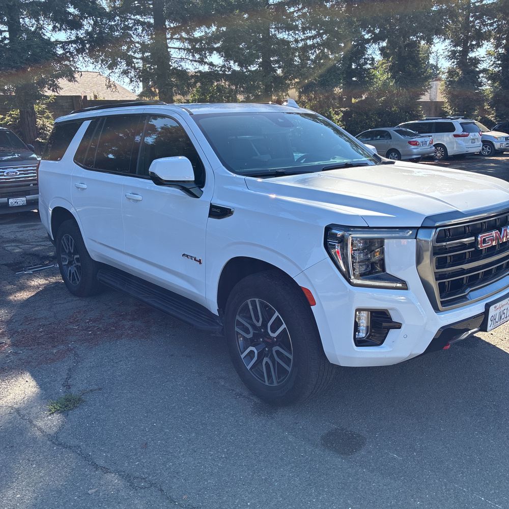 2023 GMC Yukon AT4