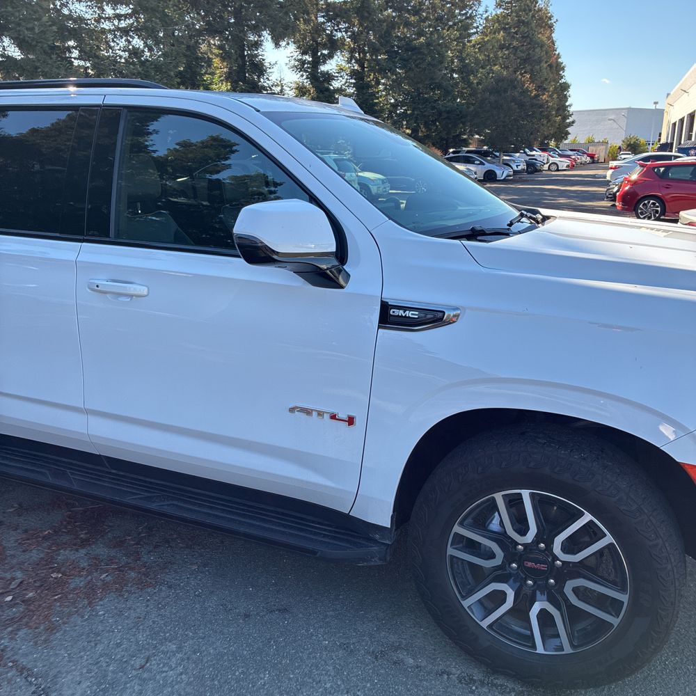 2023 GMC Yukon AT4