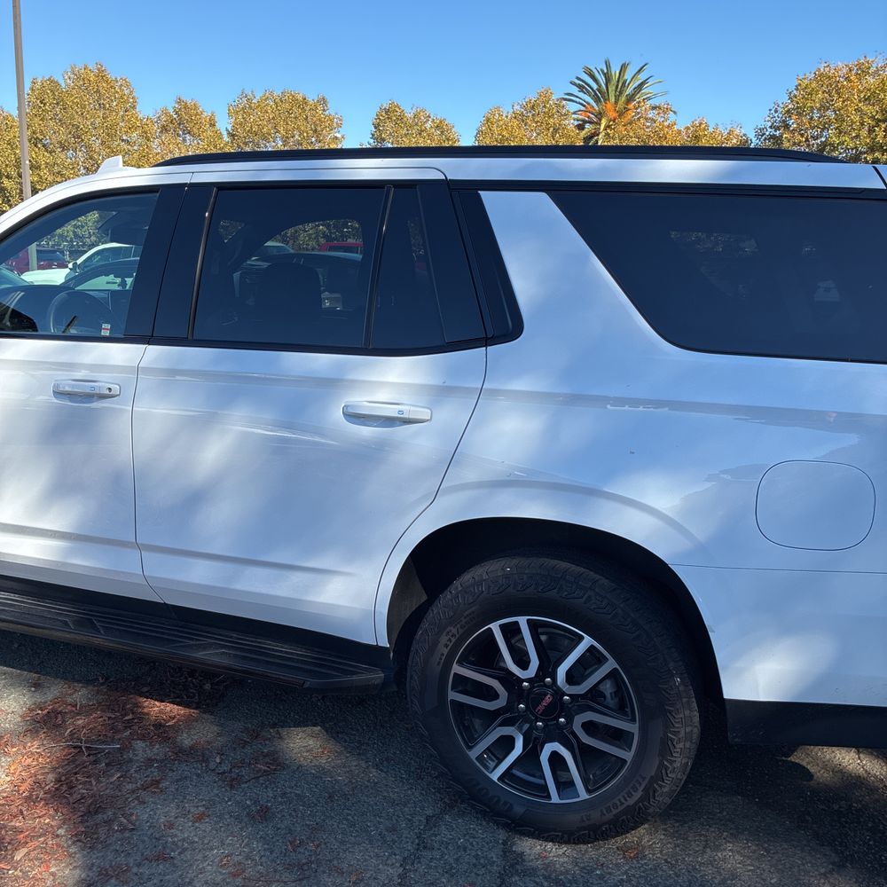 2023 GMC Yukon AT4