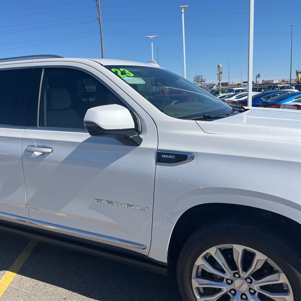 2023 GMC Yukon Denali